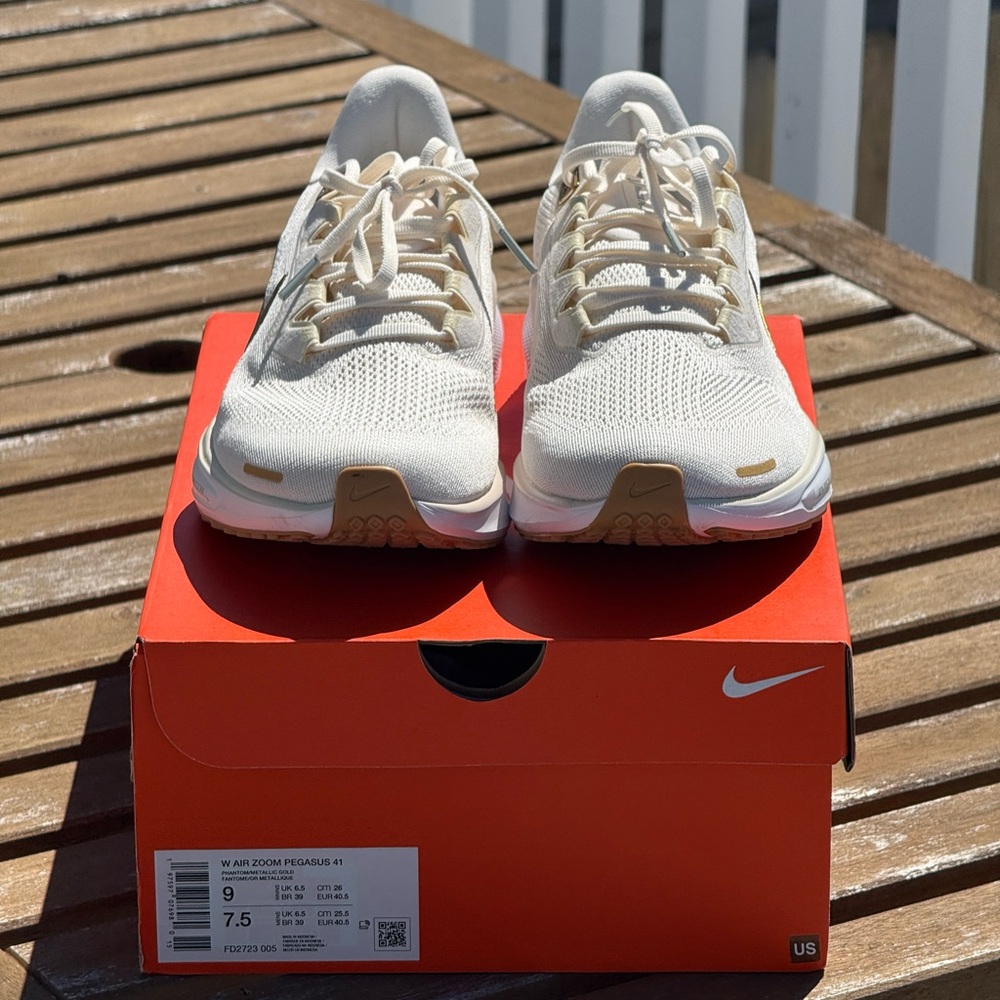 SOLD Nike Women’s Pegasus Running Shoe